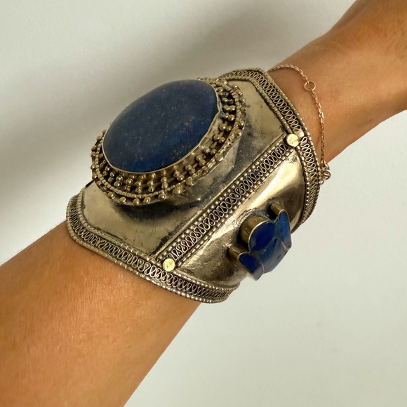 unbranded Jewelry - Vintage Handcrafted Laois Lazuli Inlay Gold Tone Tribal Cuff Bracelet